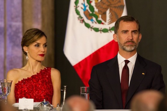 2-reyes-letizia-y-felipevi Los reyes de España visitan México por primera vez