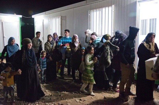 ACNUR-JKohler-familias-sirias-frontera-jordana Millón y medio de refugiados sirios