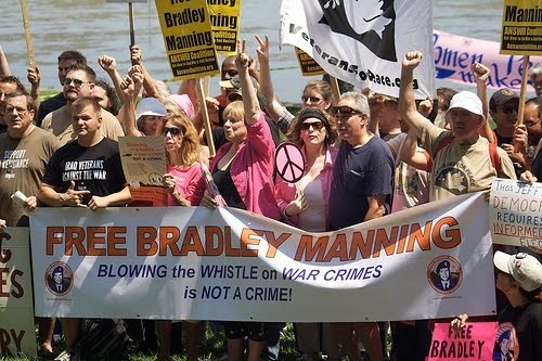 Manning-manifestaciones Seguir salvando al soldado Manning