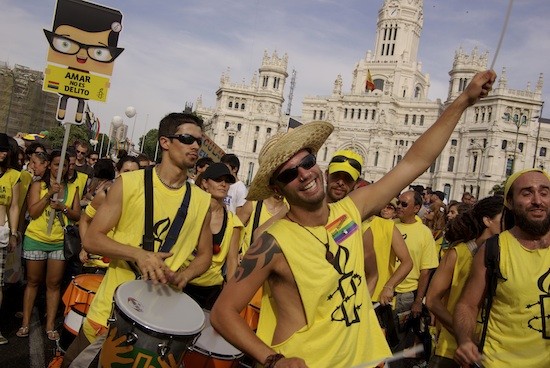 Marcha-Orgullo-Gay-Madrid-2011-AI Wert rebaja contenidos de diversidad afectivo-sexual