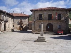 ayuntamiento-plaza-del-pueblo Rechazo a la reforma local en España