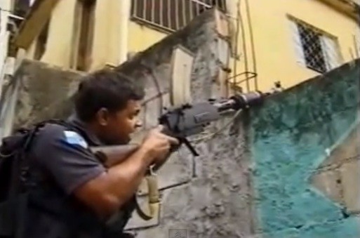 brasil-policia-militar-favelas Lucha contra el crimen en Brasil