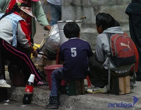 Ecuador-trabajo-menores Ecuador reduce el trabajo infantil