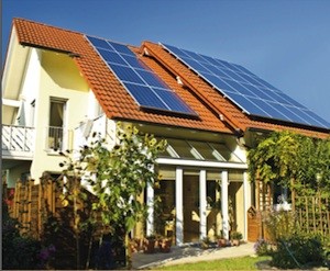 casa-energia-solar Europa estudia ilegalizar el impuesto al sol vigente en España