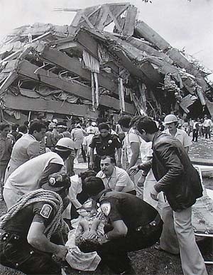 Mexico-5-terremoto-1985 México: podrían superarse los 100 muertos