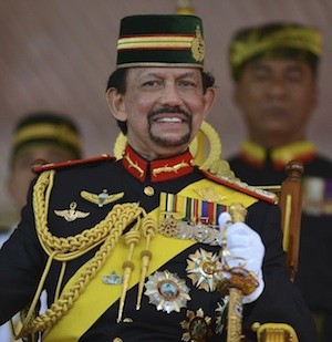 Hassanal-Bolkiah-sultan-Brunei Brunei: petróleo y charía