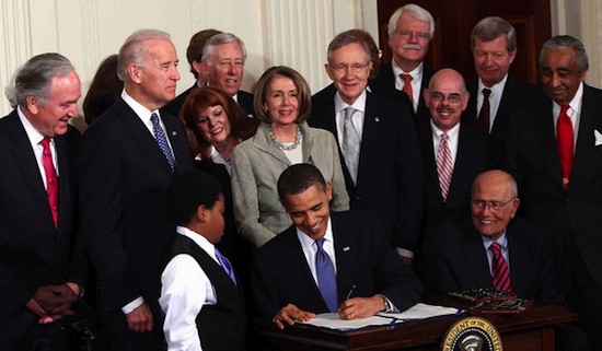 Obama-firma-ley-reforma-salud La salud de Obama