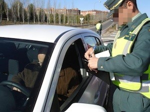 guardia-civil-multa-trafico Alarma en España por multas en carreteras secundarias