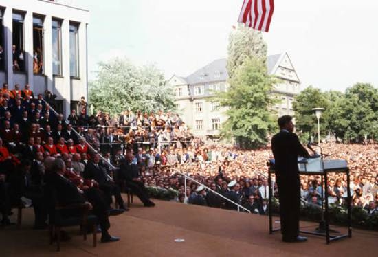 9.1963kennedy-berlin 22 de noviembre 1963: Once upon a time in America...