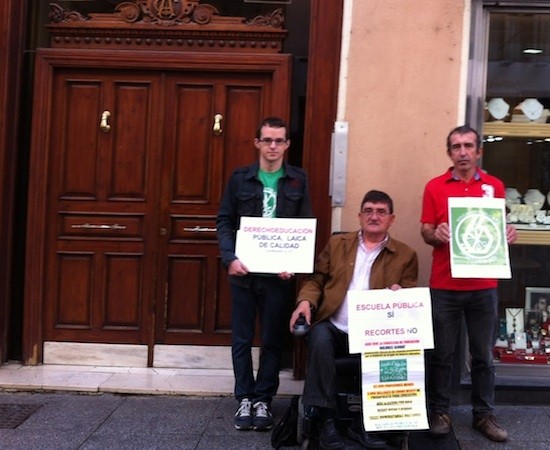 Antonio-Aramayona-Zaragoza-educacion-publica 300 euros por defender la enseñanza pública en la calle