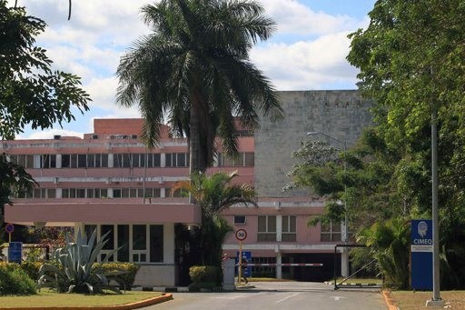 Oncologico-CIMEQ-Cuba El cáncer vacía los bolsillos de las familias cubanas