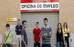 jovenes-sin-empleo-Madrid Ministra Joan Burton de Irlanda a los jóvenes: 'Emigren a España'