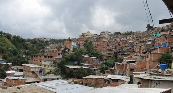 Barrio-Simón-Bolívar-Caracas Rudyard Kipling: El Libro de la Selva se escribe en los barrios