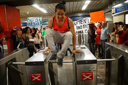 metro-df-protestas "Ni madres" al aumento del Metro en el DF