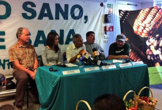 Greenpece-Mazatlan2014 El Rainbow Warrior en México