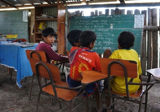 Paraguay-escuela-Sawhoyamaxa Los sawhoyamaxa batallan por su tierra en Paraguay