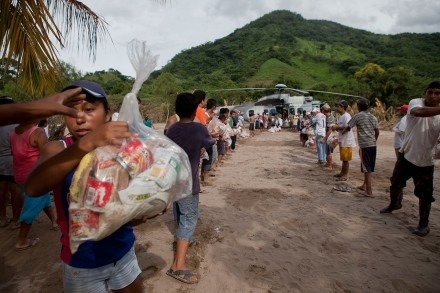 despensas-ayudas-Montaña-Guerrero Crisis alimentaria en la Montaña de Guerrero