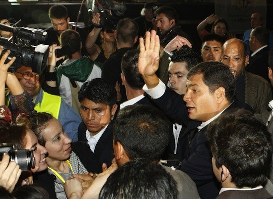 correa-madrid-vistalegre Rafael Correa pide retirada de visados a ecuatorianos