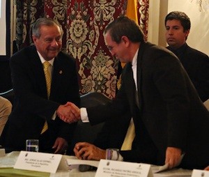 ricardo-patiño_enrique-castillo Costa Rica y Ecuador firman acuerdo de delimitación marítima