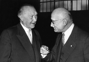 Adenauer-Schuman-1957 Robert Schuman y Konrad Adenauer, pilares de la Unión Europea