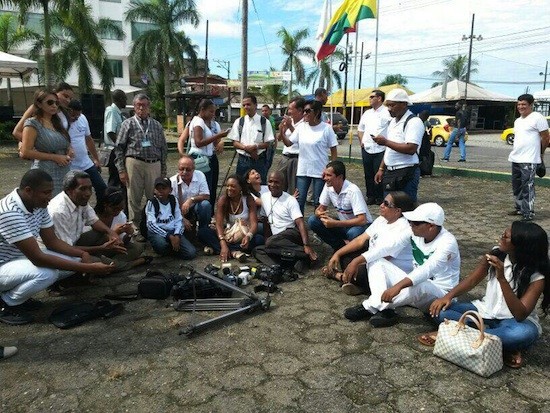 fotoperiodistas-planton-buenaventura-colombia Plantón en Colombia por agresiones a periodistas