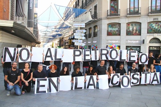 protesta-petroleo-costas-Madrid Día Mundial del Medio Ambiente: contra los combustibles fósiles