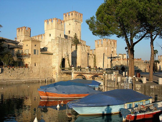 Italia-Sirmione-castillo Sirmione: el Paraíso y Catulo