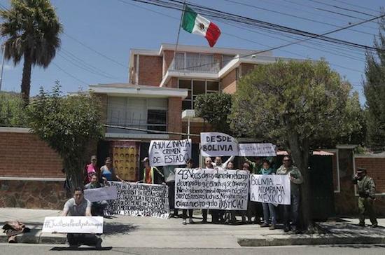 Mexico-Normalistas-Bolivia El caso de estudiantes mexicanos desaparecidos indigna al mundo