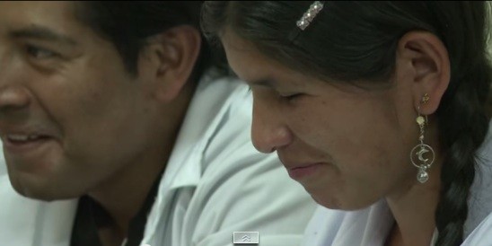 Nancy-Kasay Una joven quechua consigue hacerse médico en Bolivia