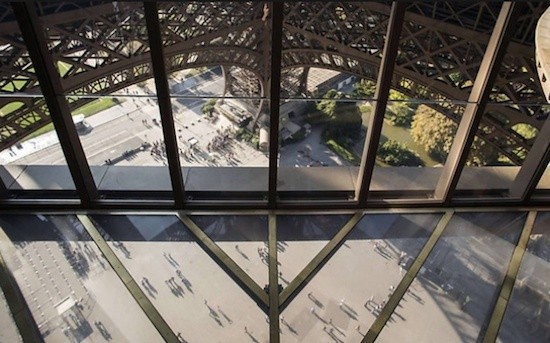 Paris-Torre-Eiffel-suelo-vidrio La Torre Eiffel instala suelo de vidrio en su primer nivel