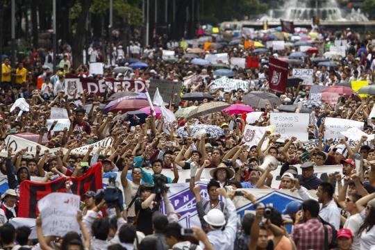 mexico-2-octubre-normalistas Movimientos estudiantiles: ¿Carne de cañón o revolución de conciencias?