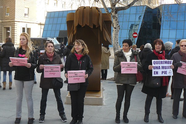 2017-01-30_escultura-victima222-1-copia Mujeres supervivientes: el reto creativo