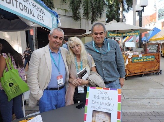 Benavides-Bianco-Cortes-Feria-Libro-Miami Jorge Eduardo Benavides: El enigma del convento