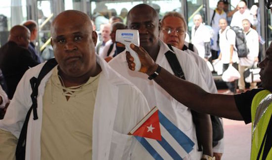 Cuba-medicos-Liberia Cuba, América Latina y la información española