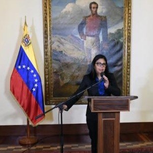 Delcy-Rodriguez Venezuela reduce de 100 a 17 los empleados de la embajada de EEUU en Caracas