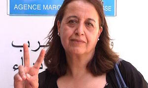 El motivo, protestar contra la decisión de suspender por “grave conducta profesional” a la periodista Fátima El Hassani, quien es también vicepresidenta del ... - Fatima-Hassani