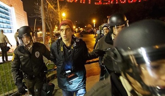 Gerald-Trey-Yingst-Ferguson-englishfarsnews-com Gerald Trey Yingst detenido en Ferguson por no dispersarse