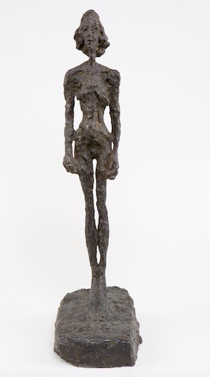 Giacometti-Desnudo-de-pie-Bronce-1954 Giacometti, el hombre que mira