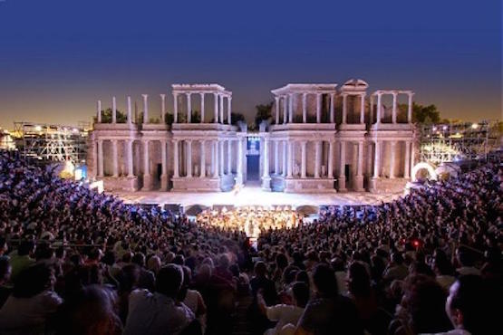 Merida-teatro-romano La música y el teatro del verano