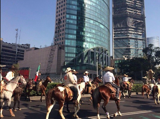 Pancho-Villa-reivindicacion-caballos México: aparece asesinado el primero de los 43 estudiantes normalistas desaparecidos