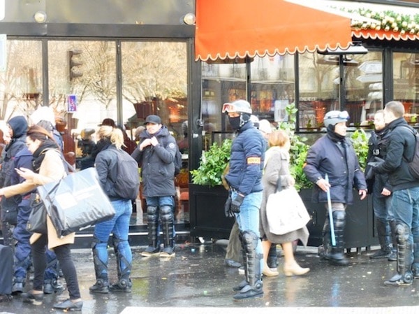 Paris-gilets-jaunes-despliegue-policial Persiste la movilización de los "gilets jaunes" pese a la represión policial