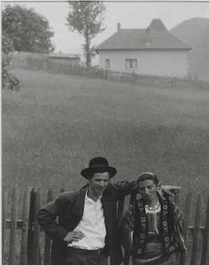 Paul-Strand-Pareja-Rucar-Rumania-1967-Aperture-Foundation-Inc Paul Strand: fotografías de sus grandes trabajos