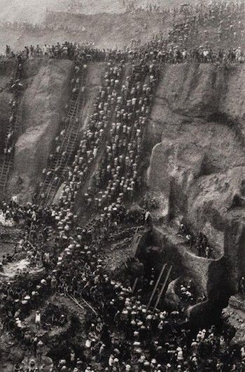 Salgado-Mina-oro-Serra-Pelada-Brasil-1986 La sal de la tierra: más que una metáfora, homenaje a Sebastiao Salgado