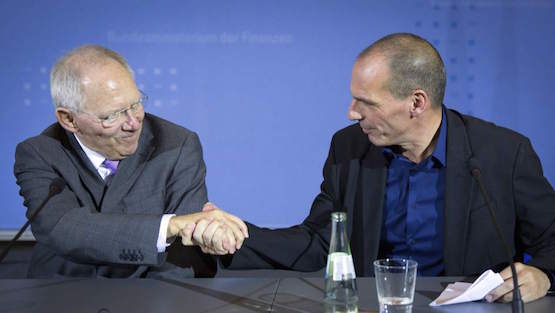 Schaeble-Varoufakis Alemania ha ganado unos 100 mil millones de euros con la crisis en Grecia