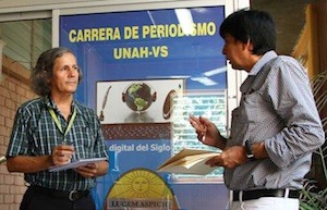 UNAH-VS-profesores-periodismo Cierra una facultad de Periodismo en Honduras