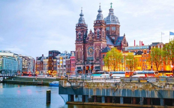 amsterdam Ámsterdam peligra por el turismo