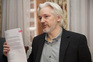 assange_en_conferencia-embajada-Ecuador Assange: cuatro años refugiado en la embajada de Ecuador en Londres