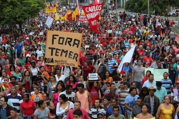 brasil-protestas-trabajadores-20170428-600x400 Se reactiva el protagonismo sindical en Brasil