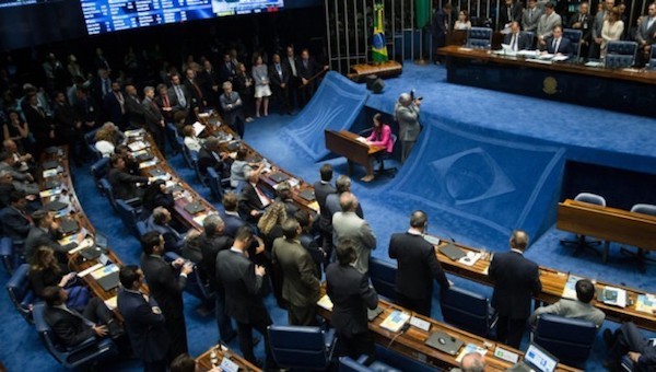 brasil-senado-lmarques-agpt Política en Brasil: un negocio de múltiples beneficios