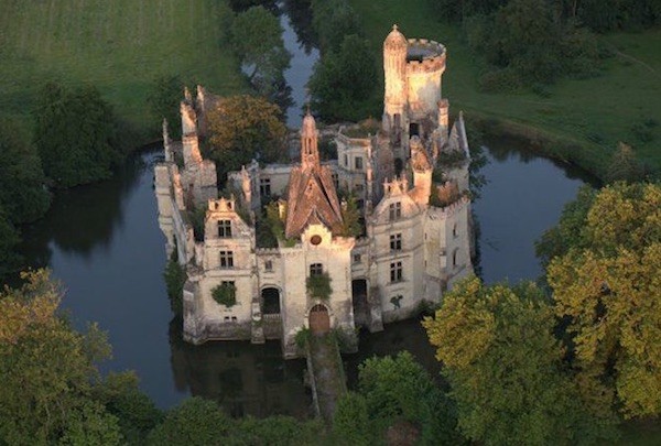 castillo-la-mothe-chandeniers-francia Francia: el crowdfunding salva a un castillo